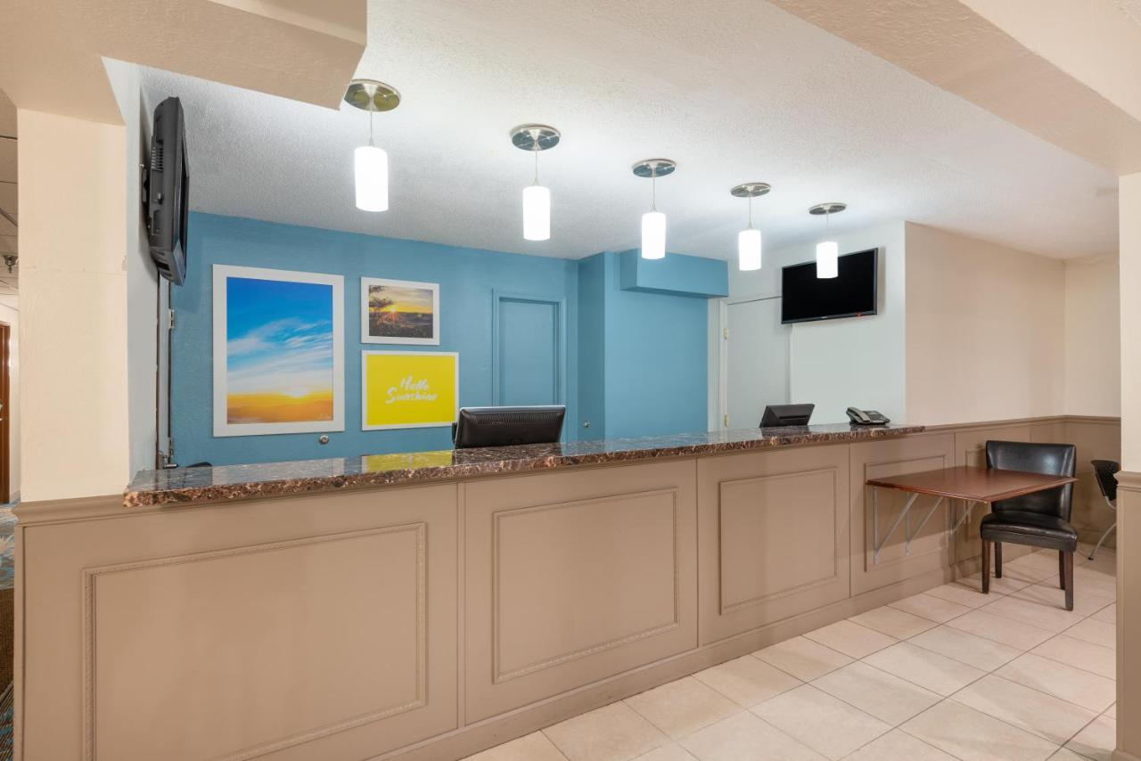 Days Inn By Wyndham Somerset Pa I-70 I-76 Bagian luar foto