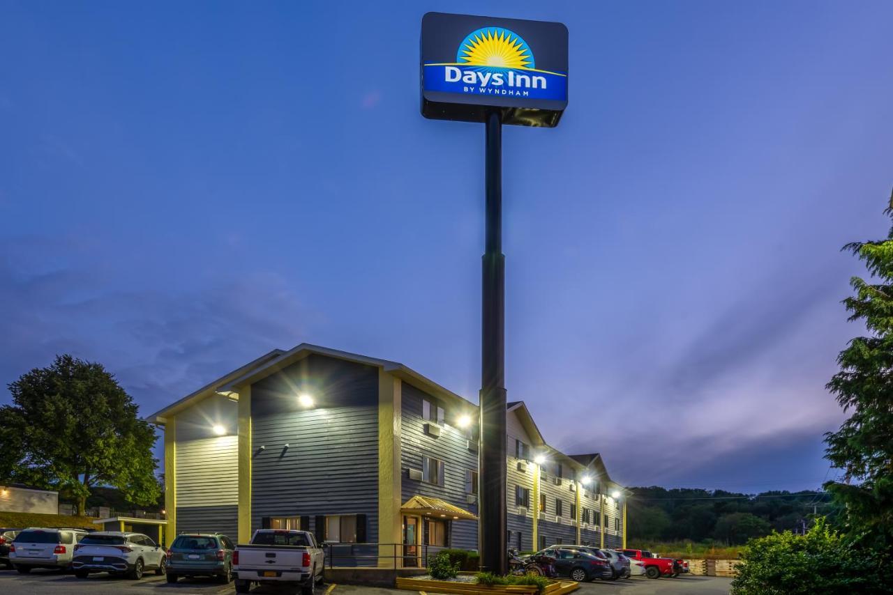 Days Inn By Wyndham Somerset Pa I-70 I-76 Bagian luar foto