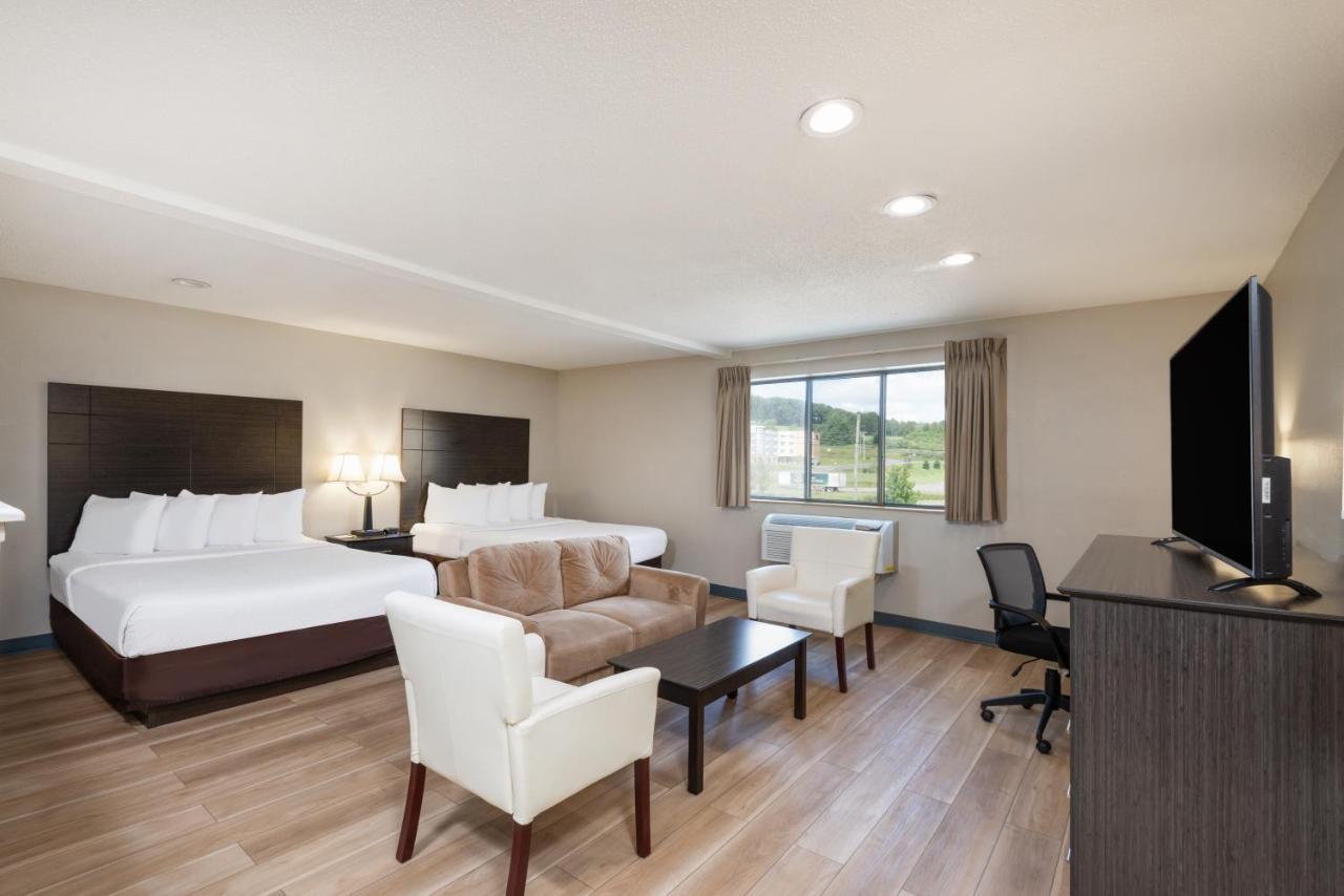 Days Inn By Wyndham Somerset Pa I-70 I-76 Bagian luar foto