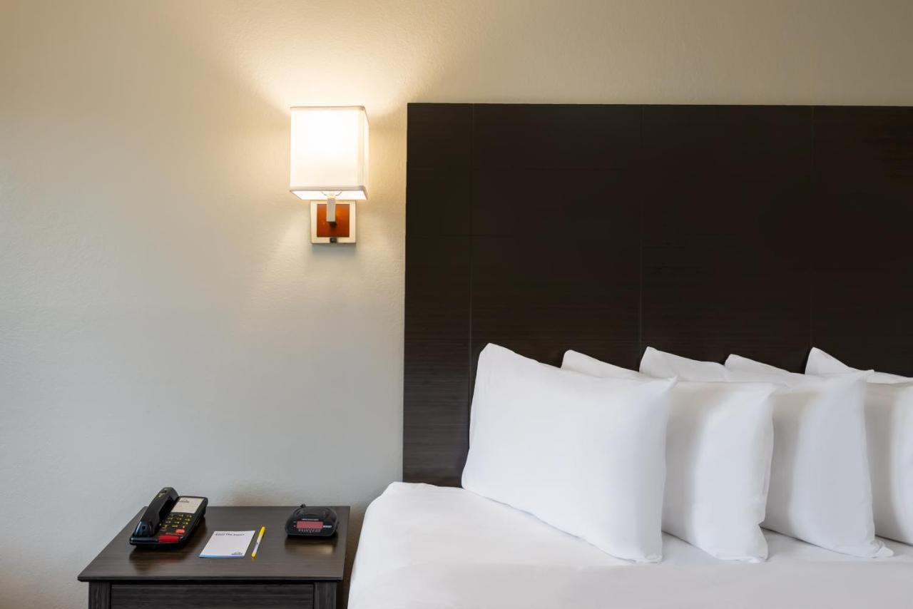 Days Inn By Wyndham Somerset Pa I-70 I-76 Bagian luar foto