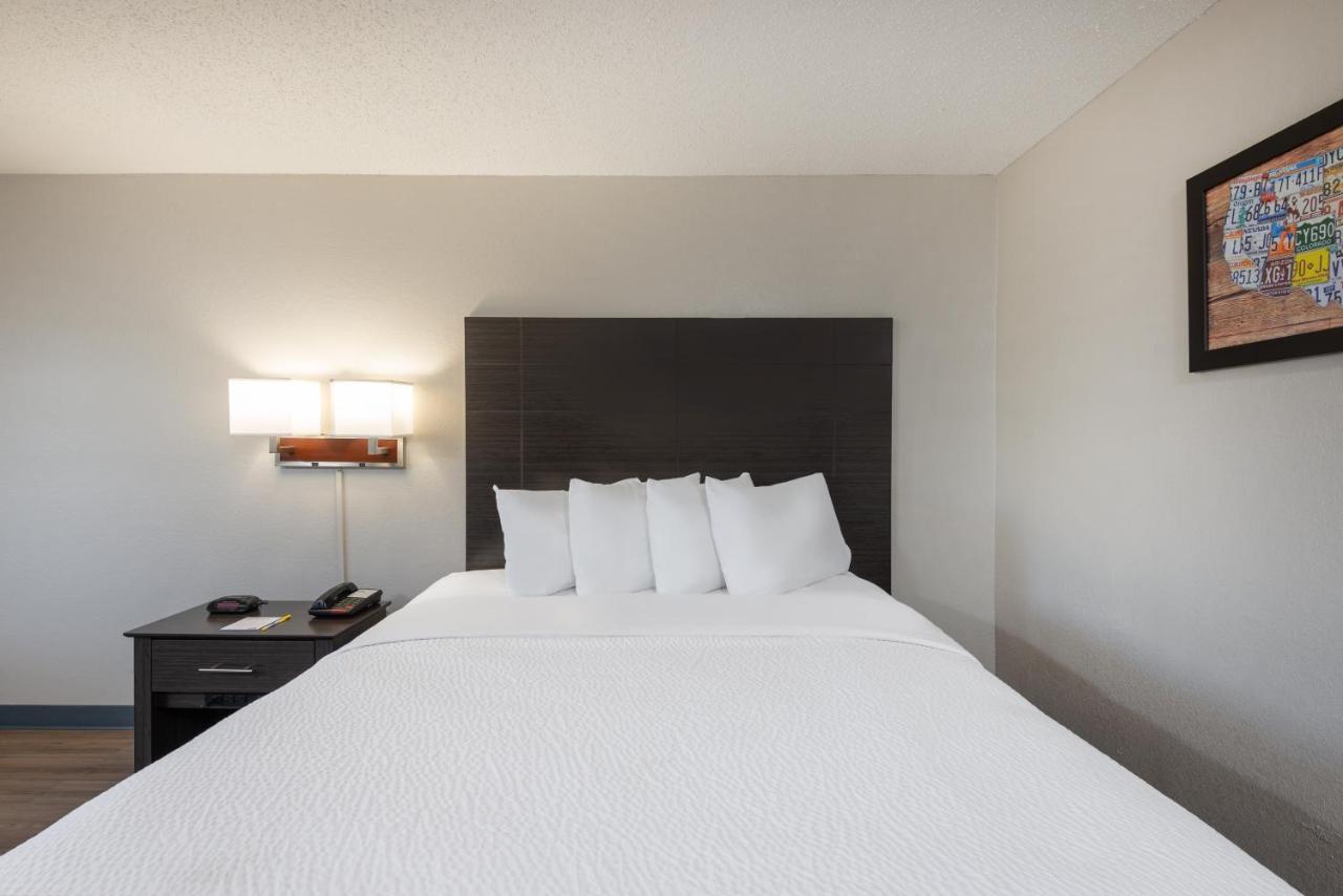 Days Inn By Wyndham Somerset Pa I-70 I-76 Bagian luar foto