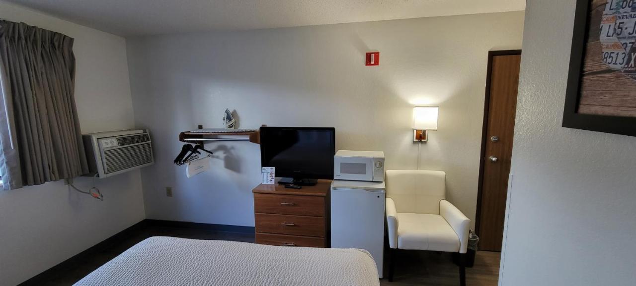 Days Inn By Wyndham Somerset Pa I-70 I-76 Bagian luar foto